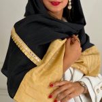 شال طرحدار با نوار پلیسه