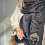 شال تافته مشکی با اکسسوری چهره
