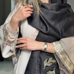 شال تافته مشکی با اکسسوری برگ