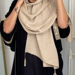شال پليسه منگوله دار