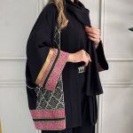 مانتوی کوتاه مشکی سرخابی