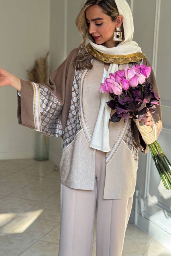 مانتو کرم آرینا