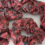 کش تک گلدار قرمز سرمه ای