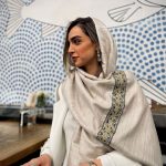 شال تافته بژ نواردوزي شده